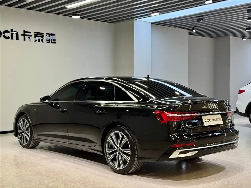 Audi A6L — фото 10