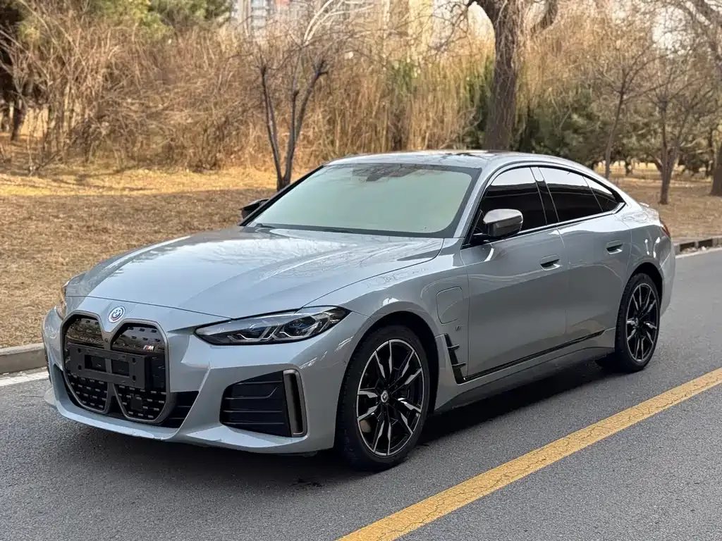 BMW i4 2023 из CN, фото 1