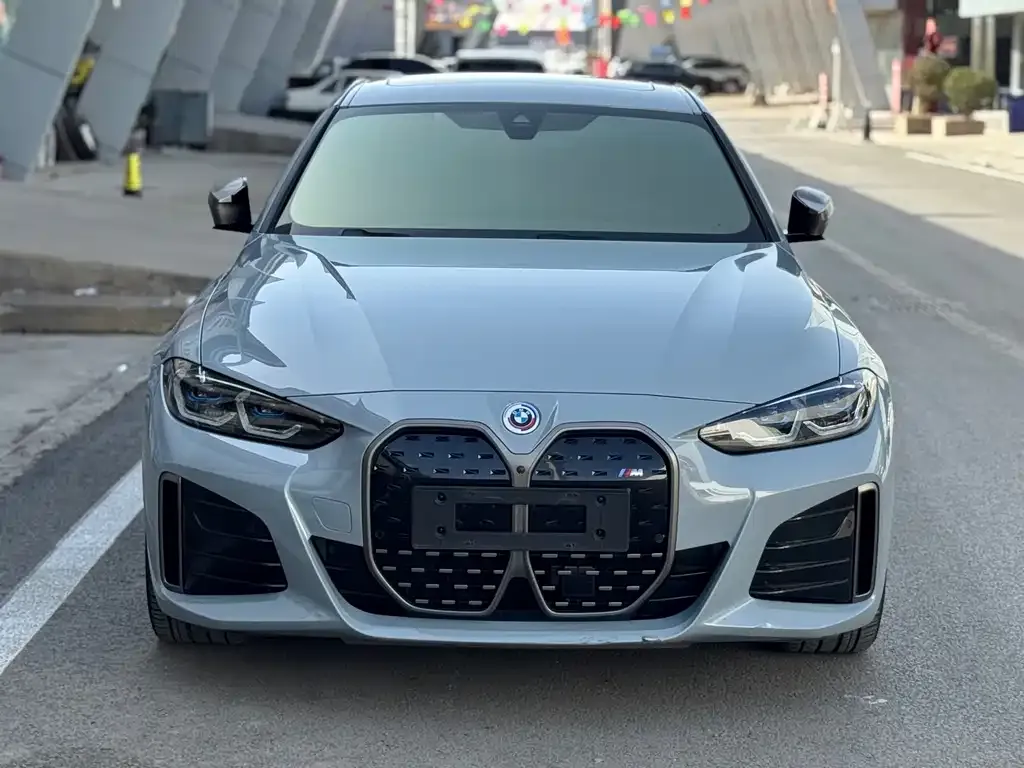 BMW i4 2023 из CN, фото 5