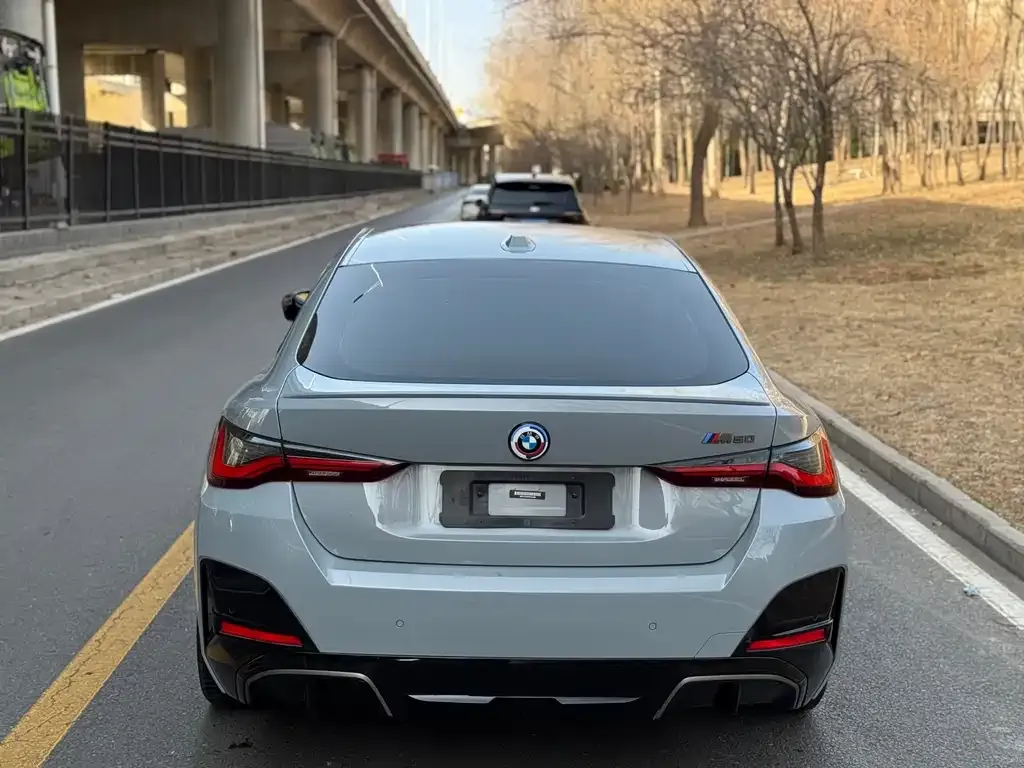 BMW i4 2023 из CN, фото 3