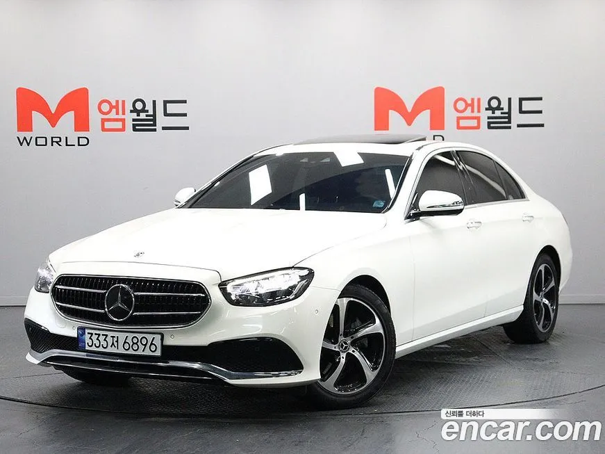 Mercedes-Benz E-Class — фото 1