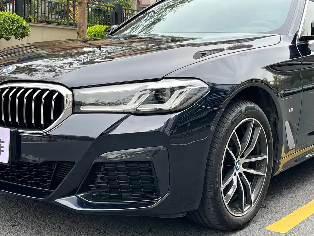 BMW 5 Series — фото 3