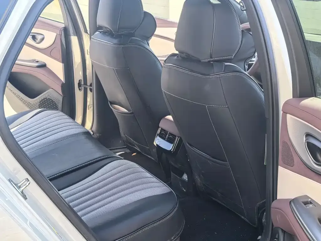 BYD Seal 07 DM-i 2025 из CN, фото 5