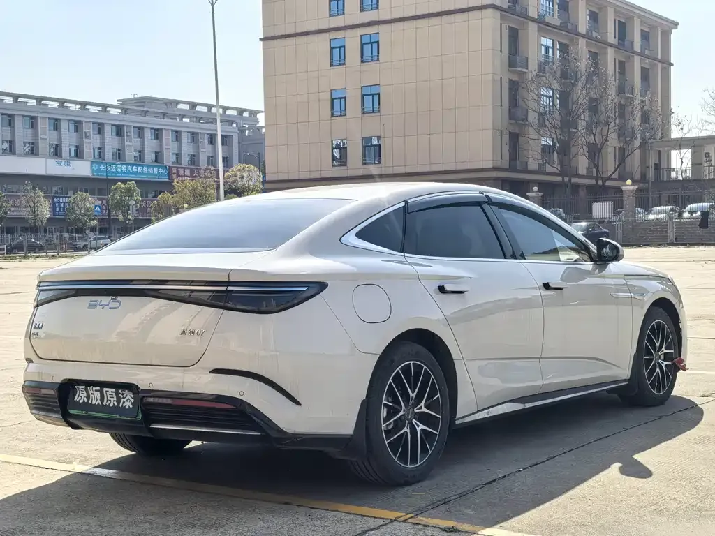 BYD Seal 07 DM-i 2025 из CN, фото 3