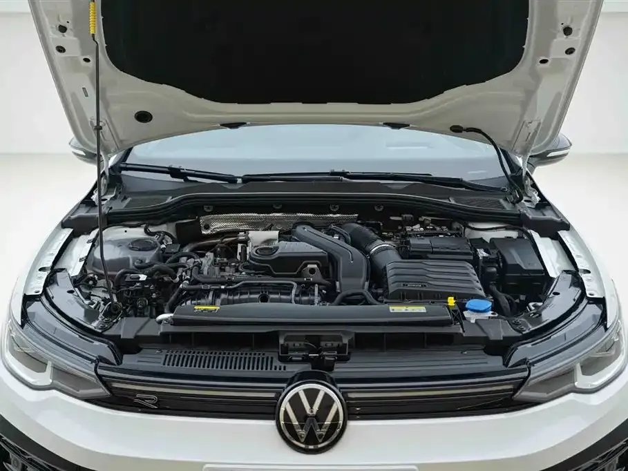 Volkswagen Golf — фото 9