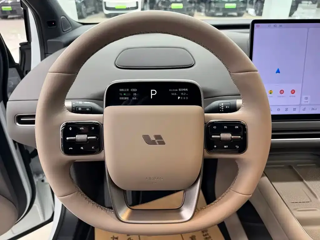 Li Auto i6 — фото 3