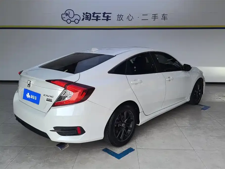 Honda Civic — фото 5