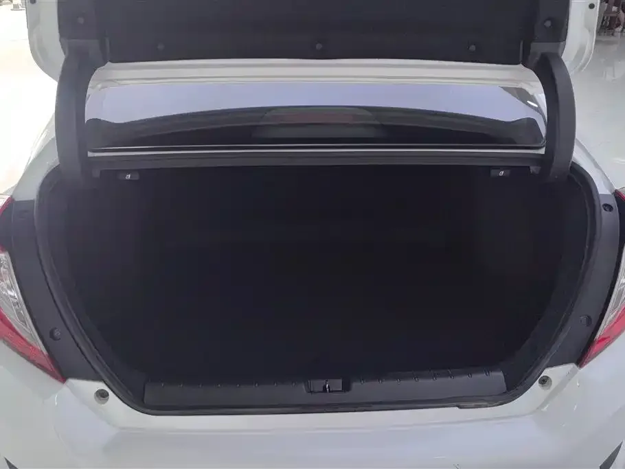 Honda Civic — фото 7
