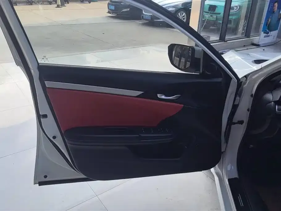 Honda Civic — фото 2
