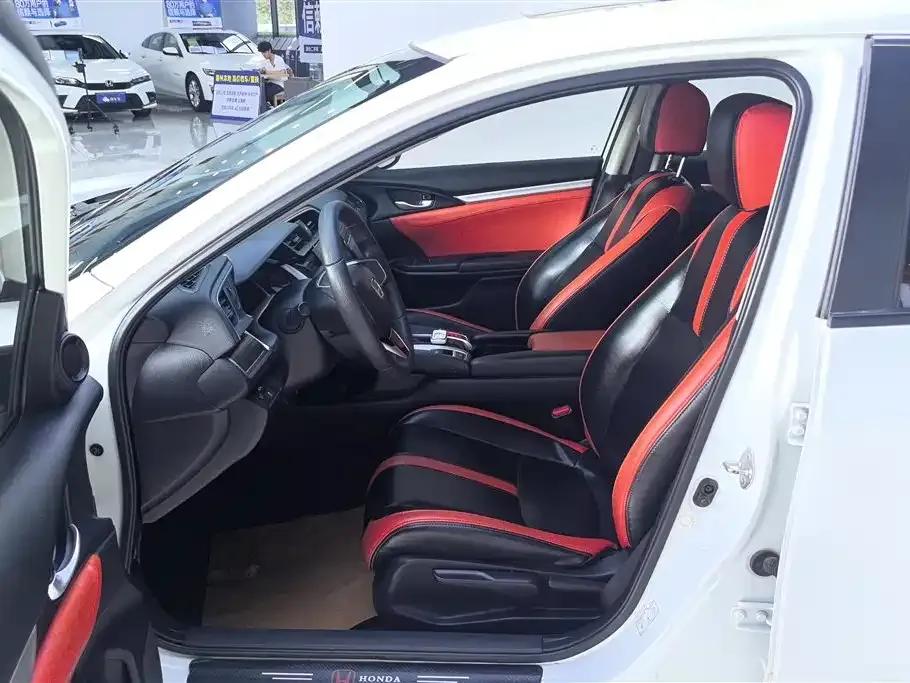 Honda Civic — фото 9