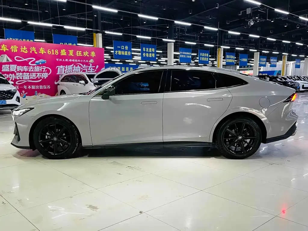 Changan UNI-V 2023 из CN, фото 6