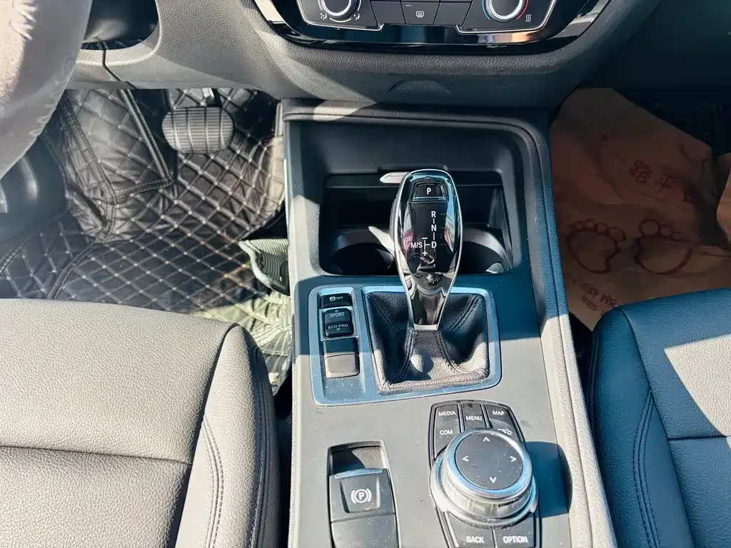 BMW 1 Series 2023 из CN, фото 7