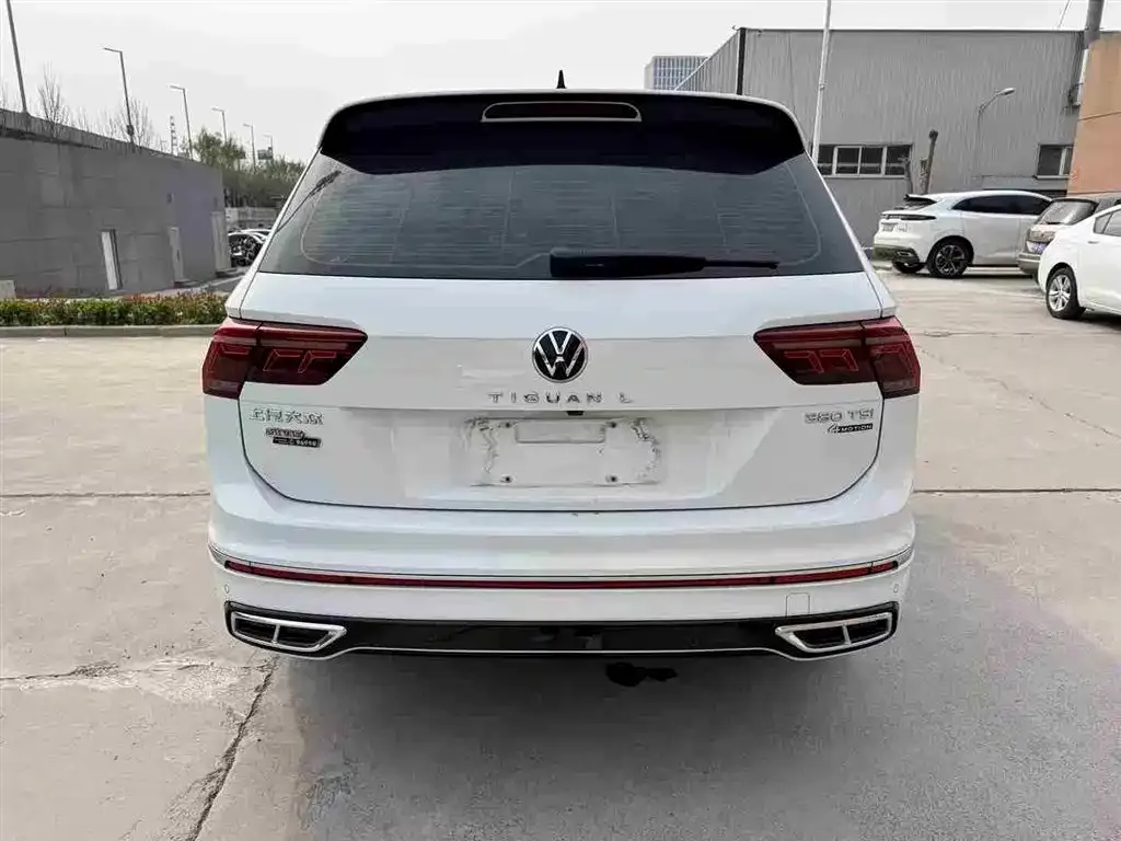 Volkswagen Tiguan L — фото 6