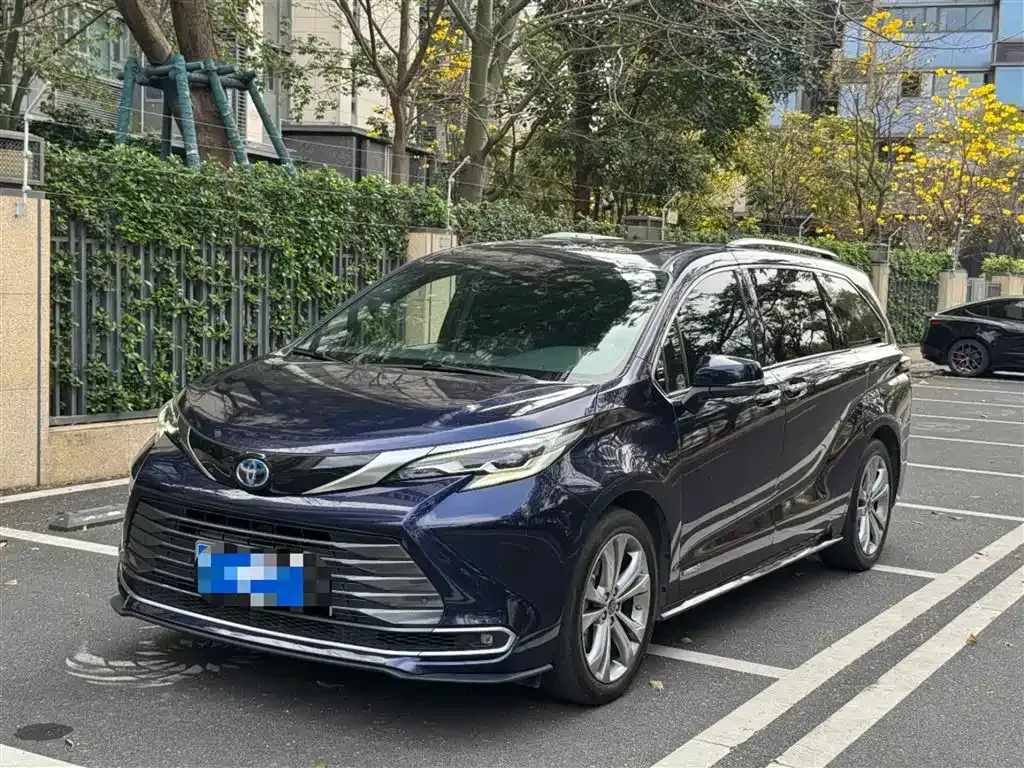 Toyota Sienna 2023 из CN, фото 8