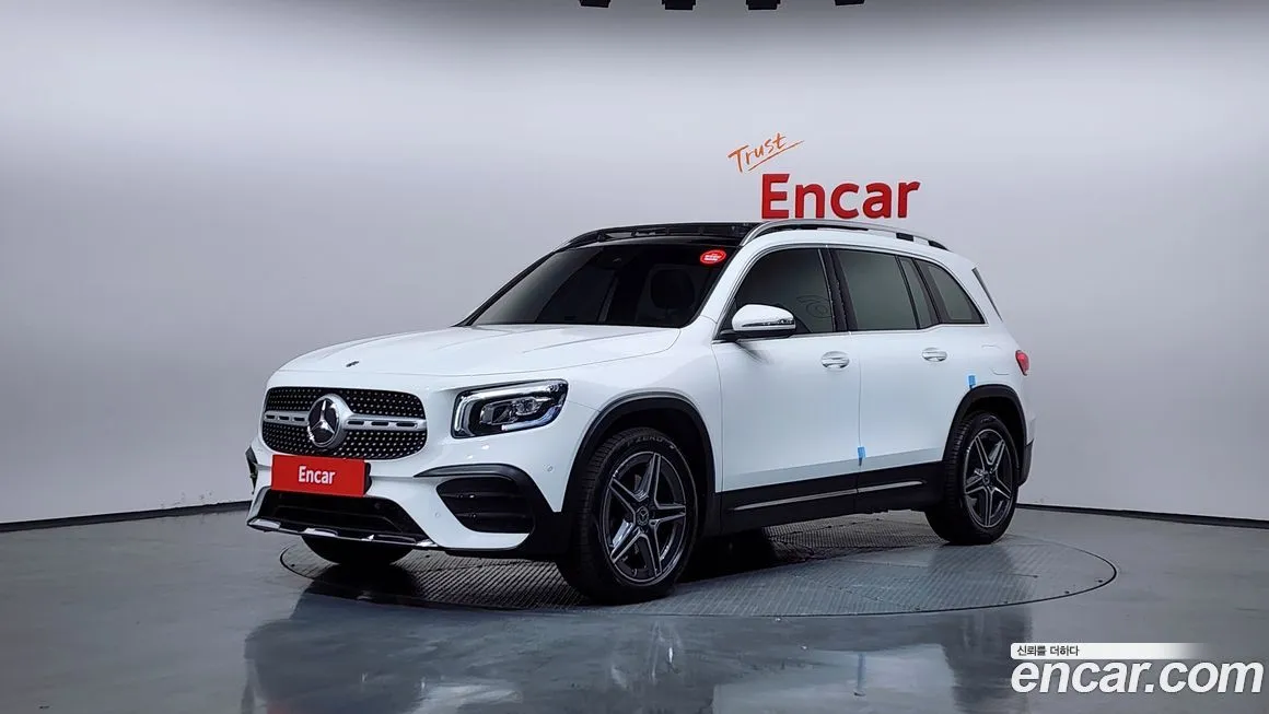 Mercedes-Benz GLB-Class — фото 1