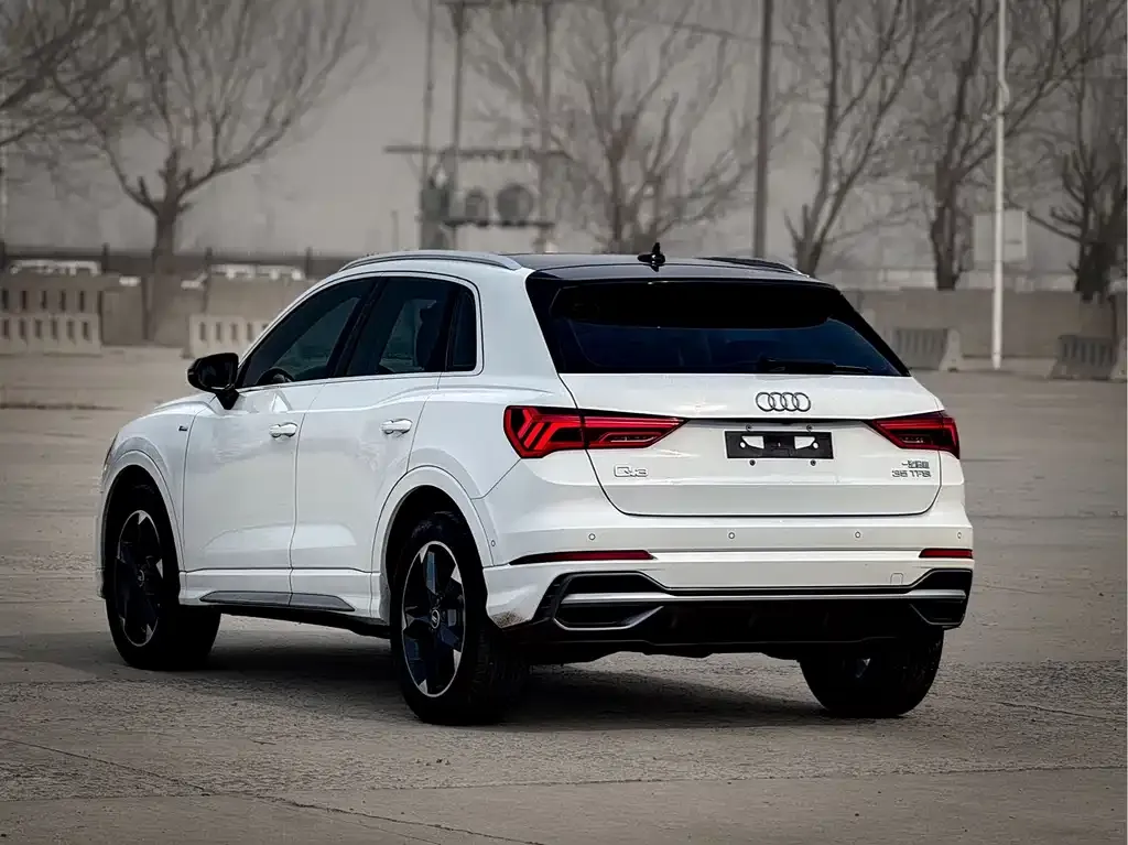 Audi Q3 2021 из CN, фото 4