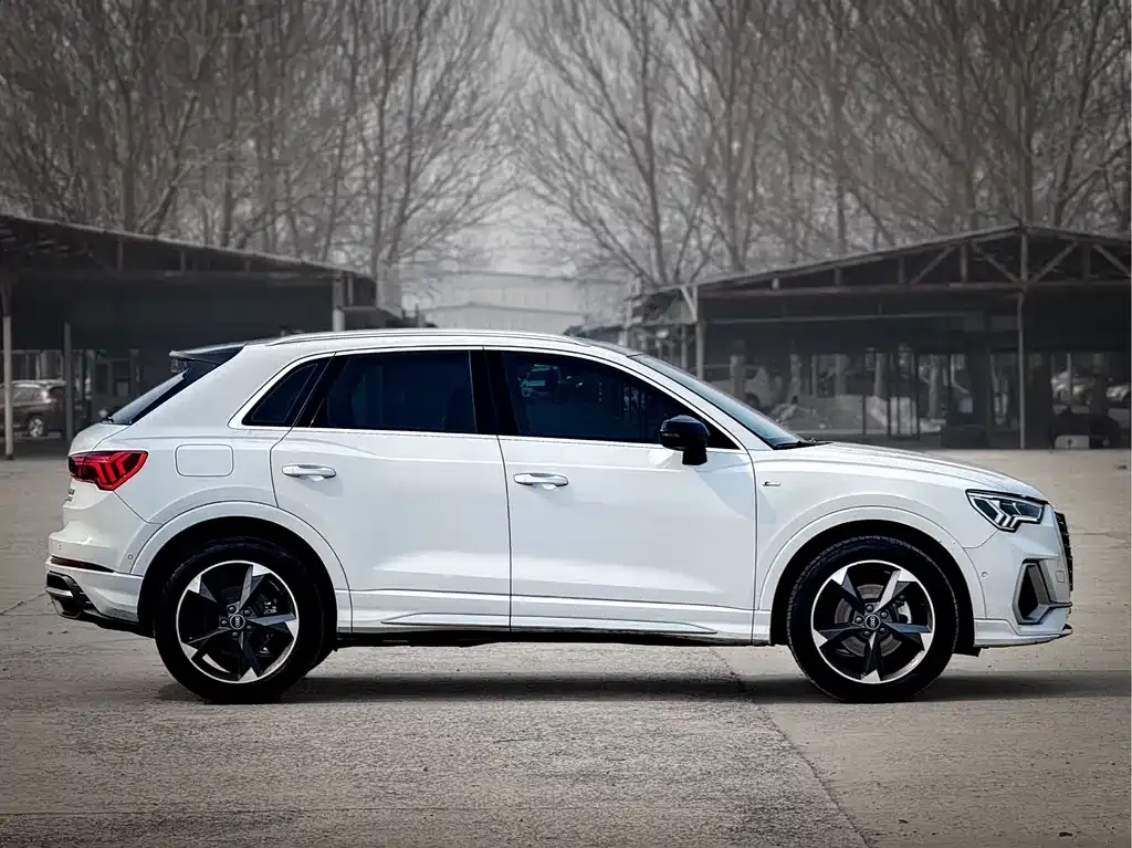 Audi Q3 2021 из CN, фото 10