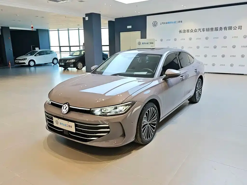 Volkswagen Passat — фото 1