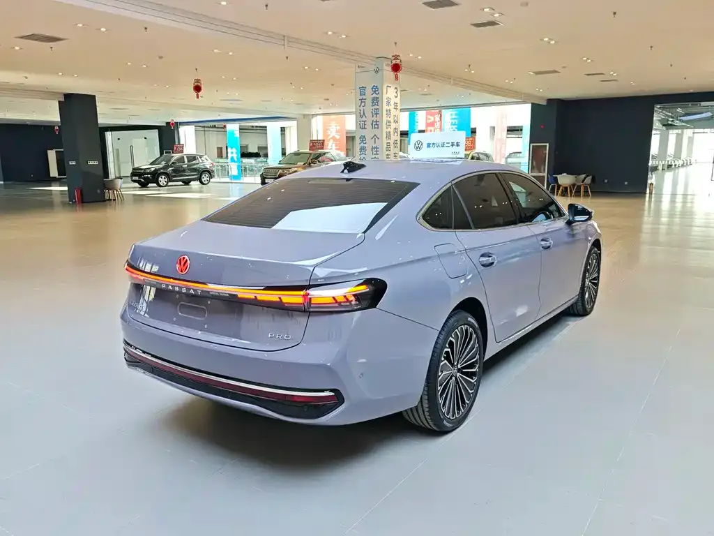 Volkswagen Passat — фото 6