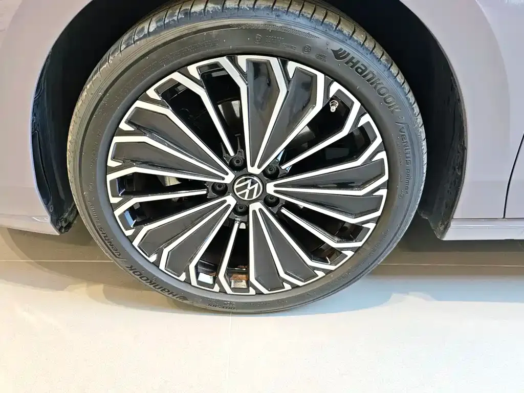 Volkswagen Passat — фото 5