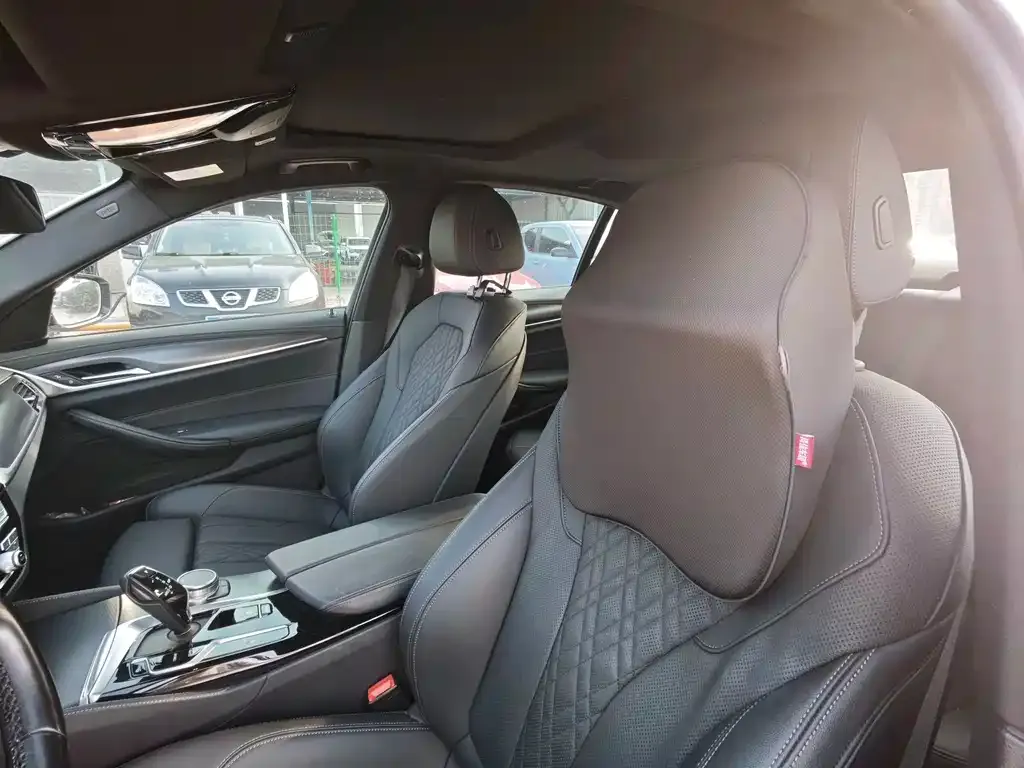 BMW 5 Series (Import) 2021 из CN, фото 2