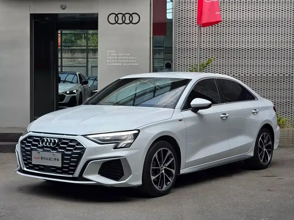 Audi A3 — фото 1
