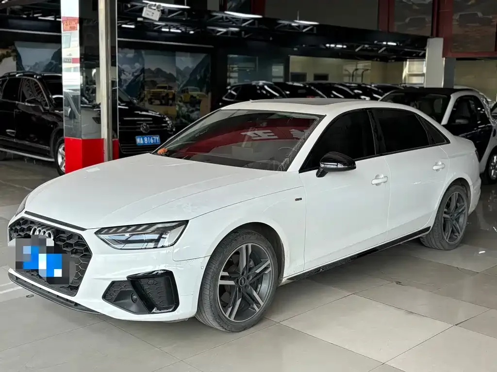 Audi A4L 2022 из CN, фото 1