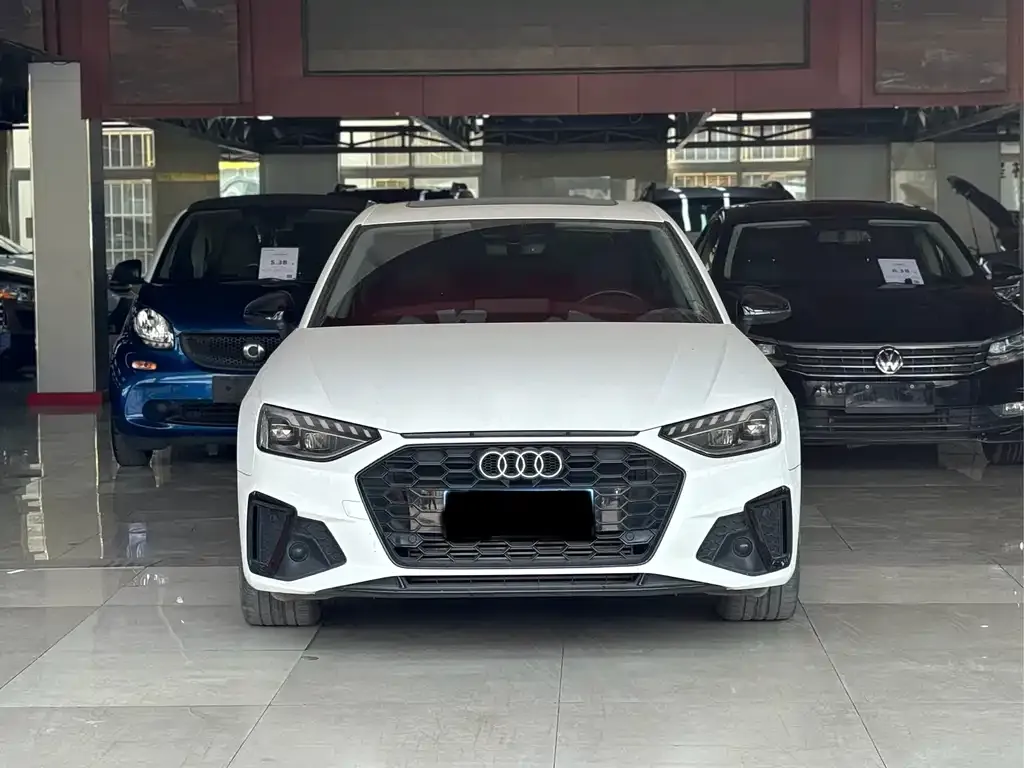 Audi A4L 2022 из CN, фото 6