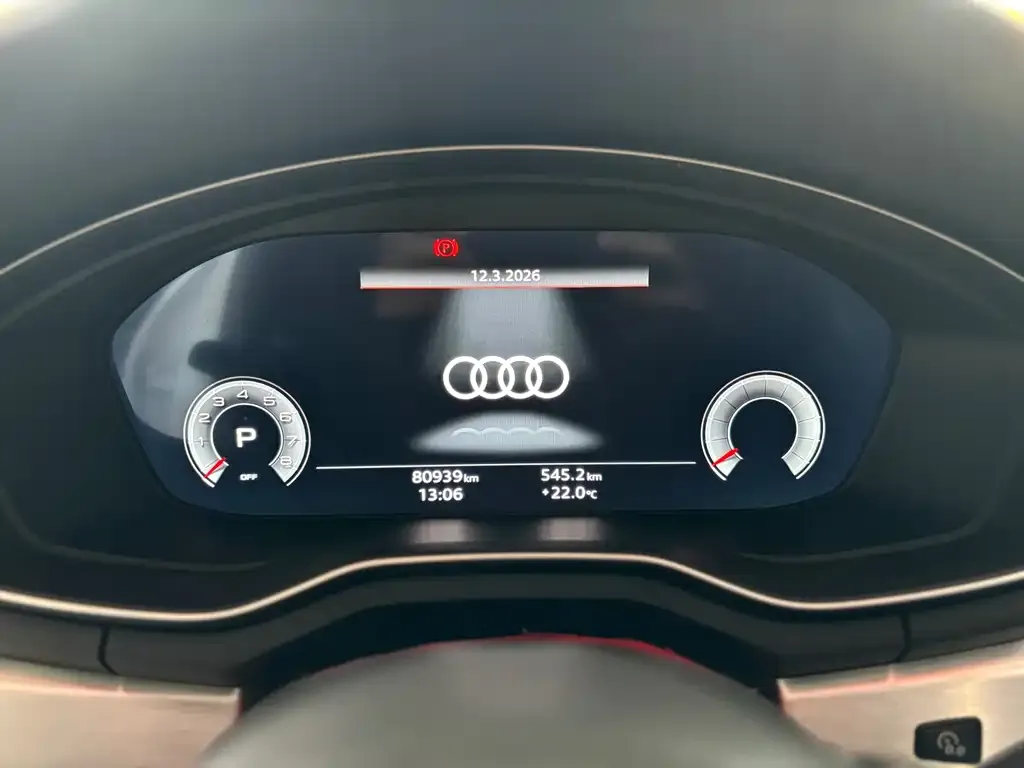 Audi A4L 2022 из CN, фото 2