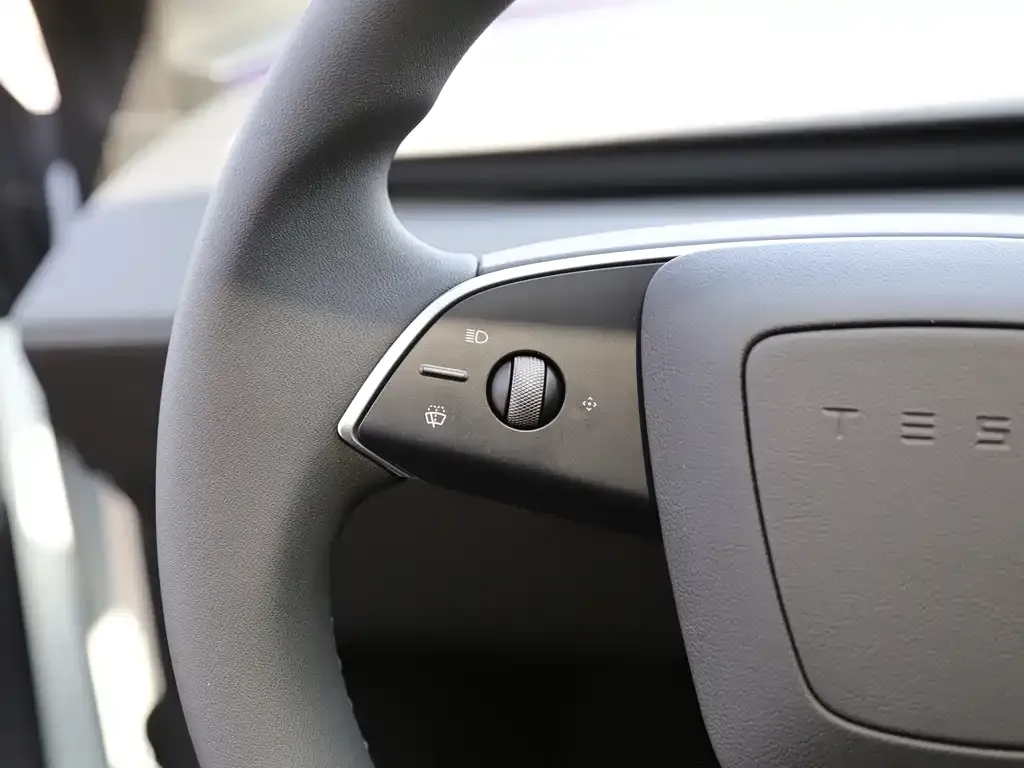 Tesla Model Y 2026 из CN, фото 2