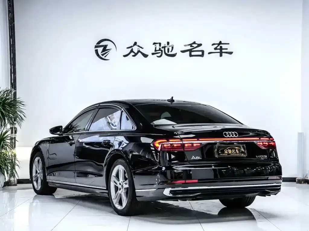 Audi A8 2023 из CN, фото 4