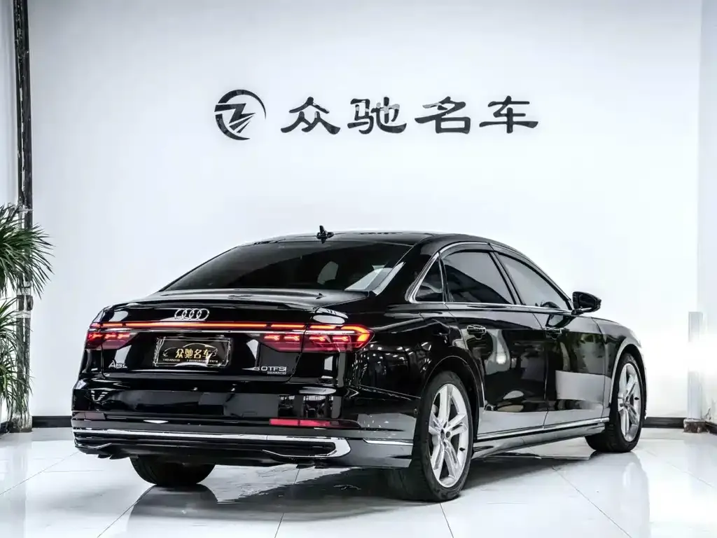 Audi A8 2023 из CN, фото 6