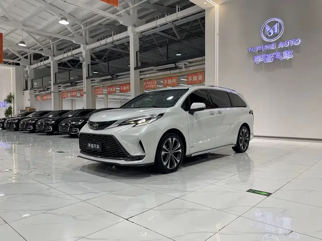 Toyota Granvia 2024 из CN, фото 1