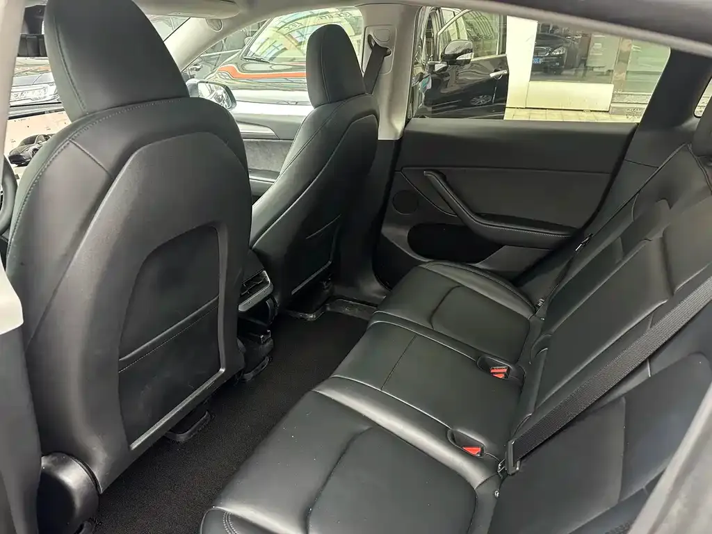 Tesla Model Y 2024 из CN, фото 4
