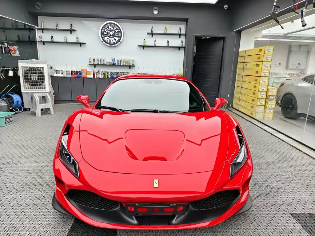 Ferrari F8 — фото 1