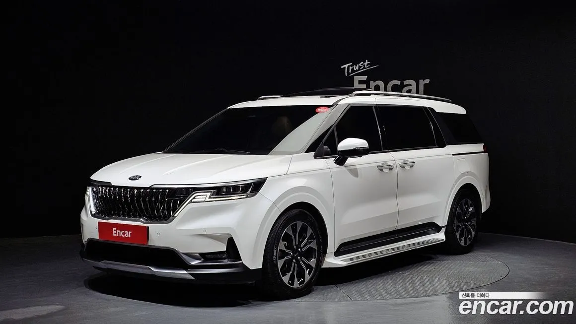 Kia Carnival — фото 1