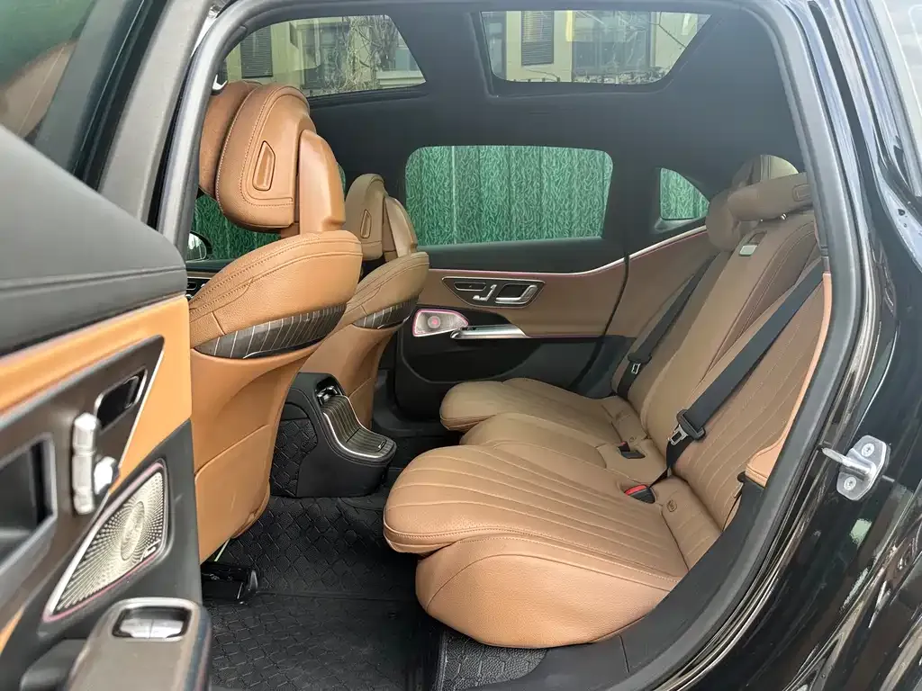 Mercedes-Benz E-Class 2024 из CN, фото 3