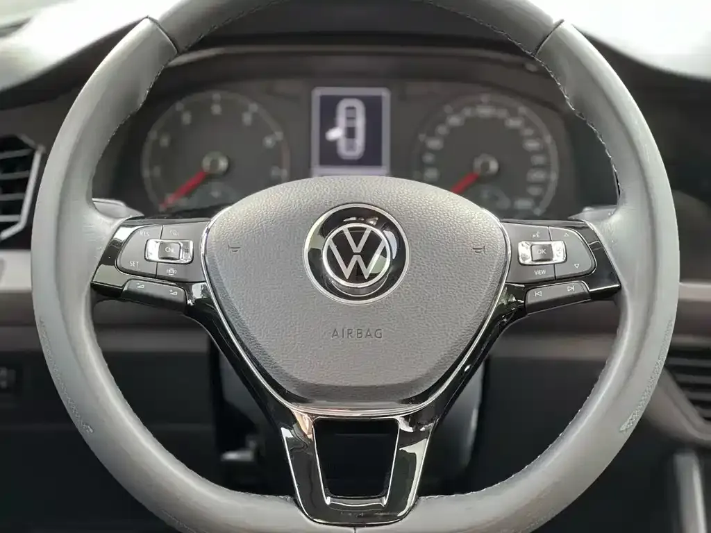 Volkswagen Bora 2022 из CN, фото 4