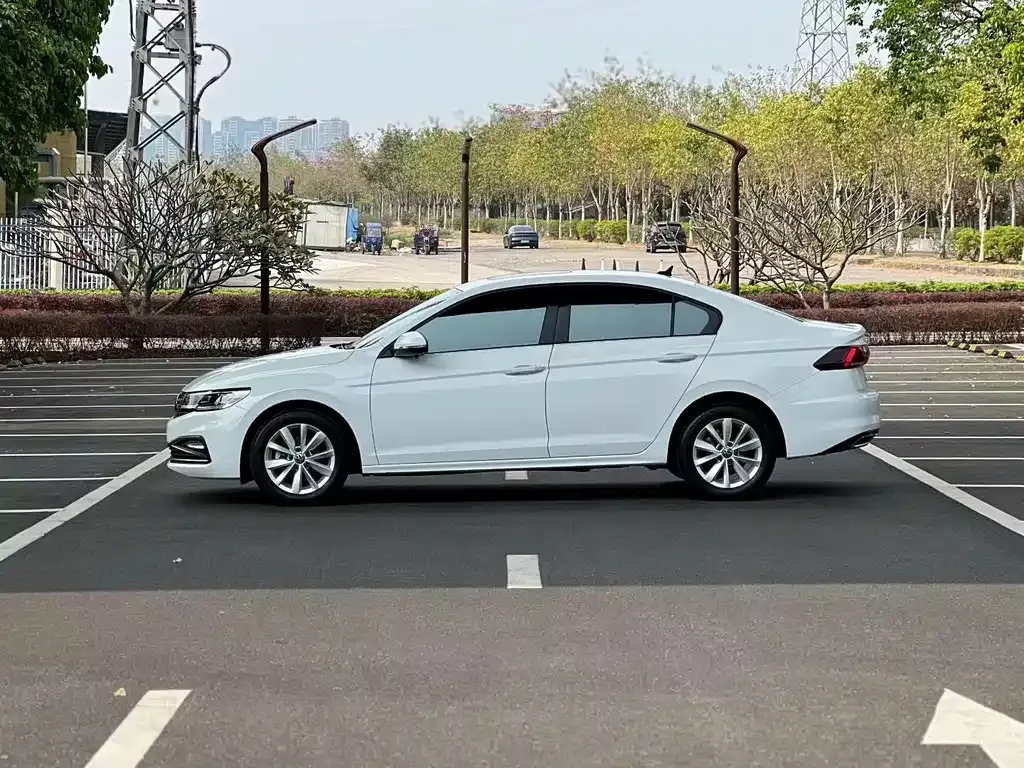 Volkswagen Bora 2022 из CN, фото 8