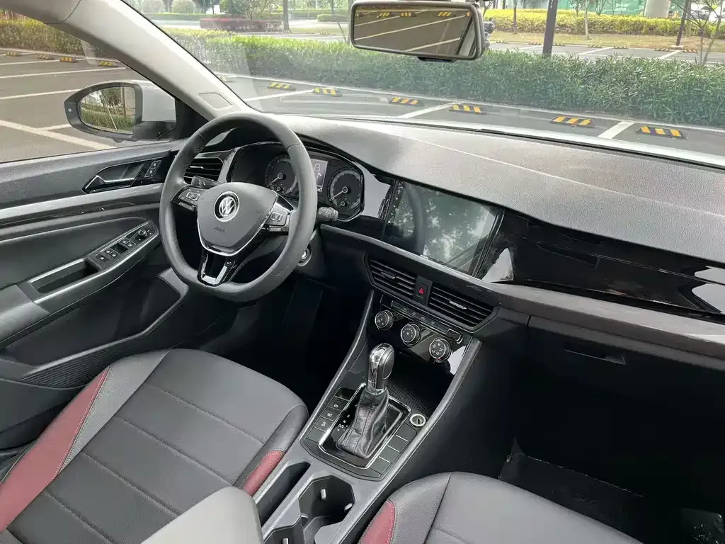 Volkswagen Bora 2022 из CN, фото 7