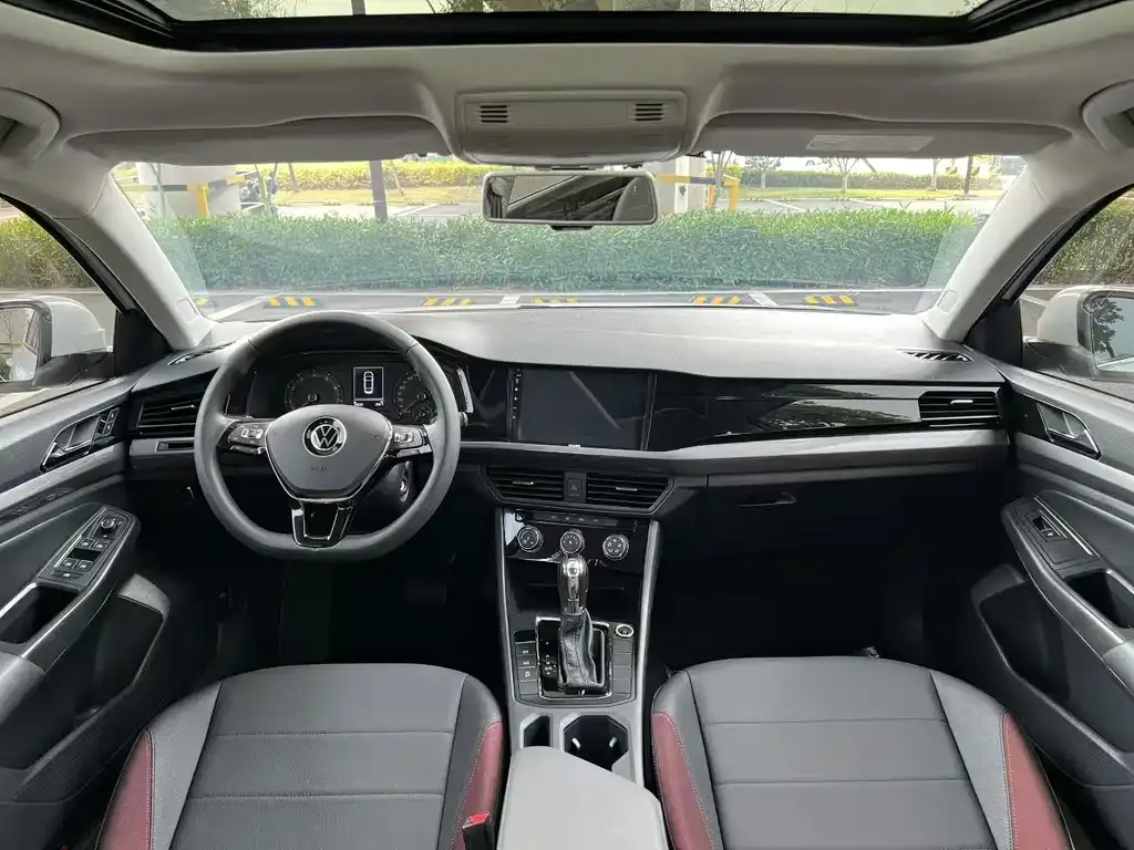 Volkswagen Bora 2022 из CN, фото 3