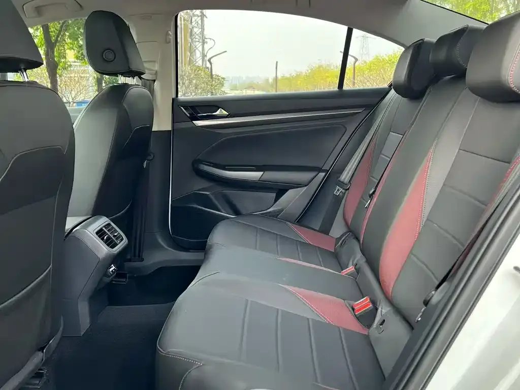 Volkswagen Bora 2022 из CN, фото 9