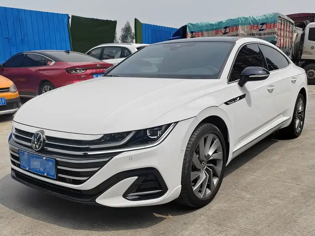 Volkswagen CC 2024 из CN, фото 1
