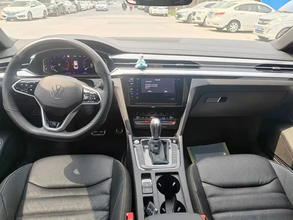 Volkswagen CC 2024 из CN, фото 7