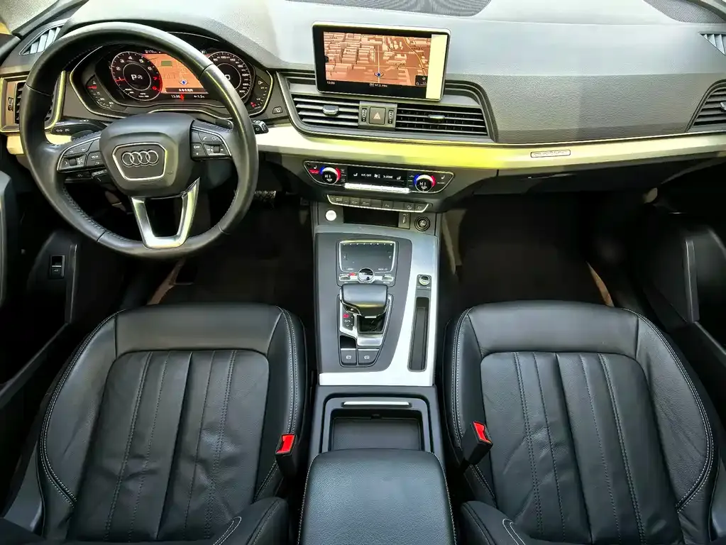 Audi Q5L 2021 из CN, фото 5