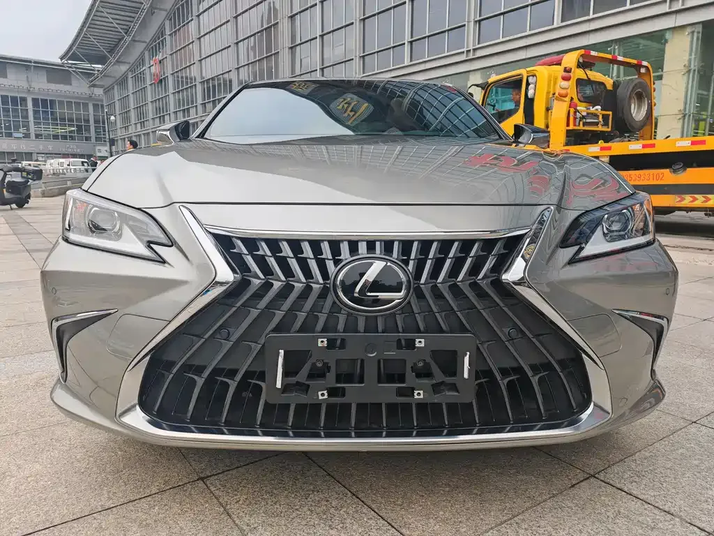 Lexus ES 2023 из CN, фото 7