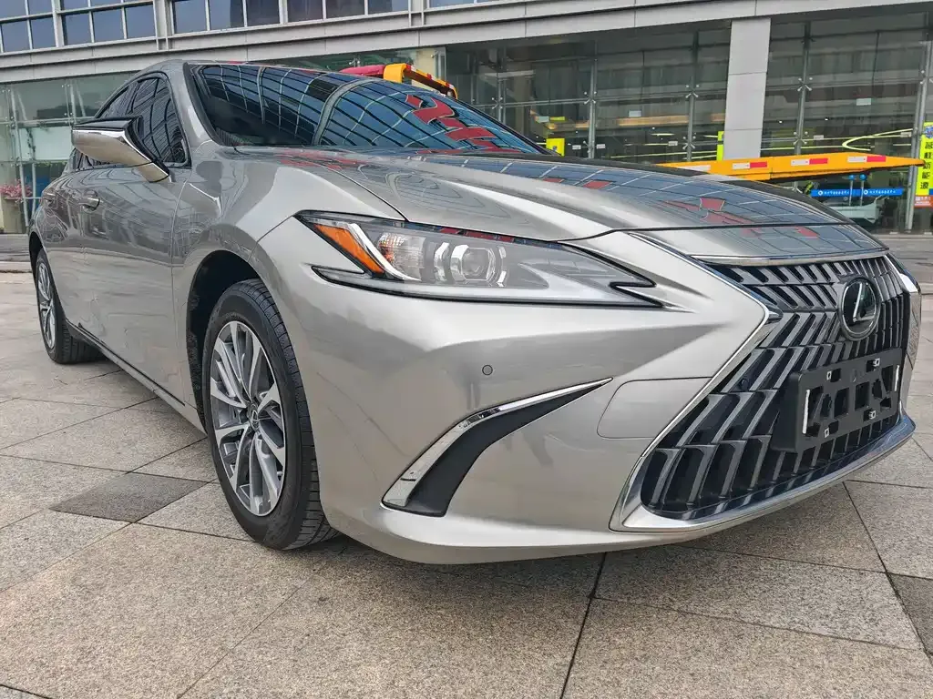 Lexus ES 2023 из CN, фото 9