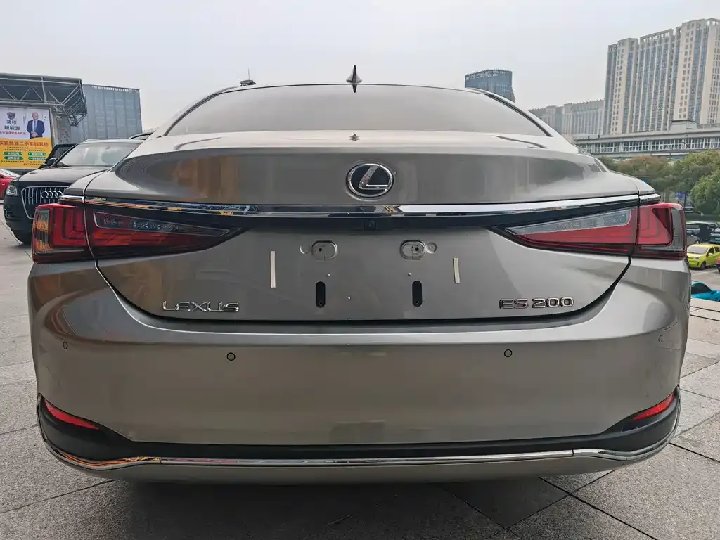 Lexus ES 2023 из CN, фото 2