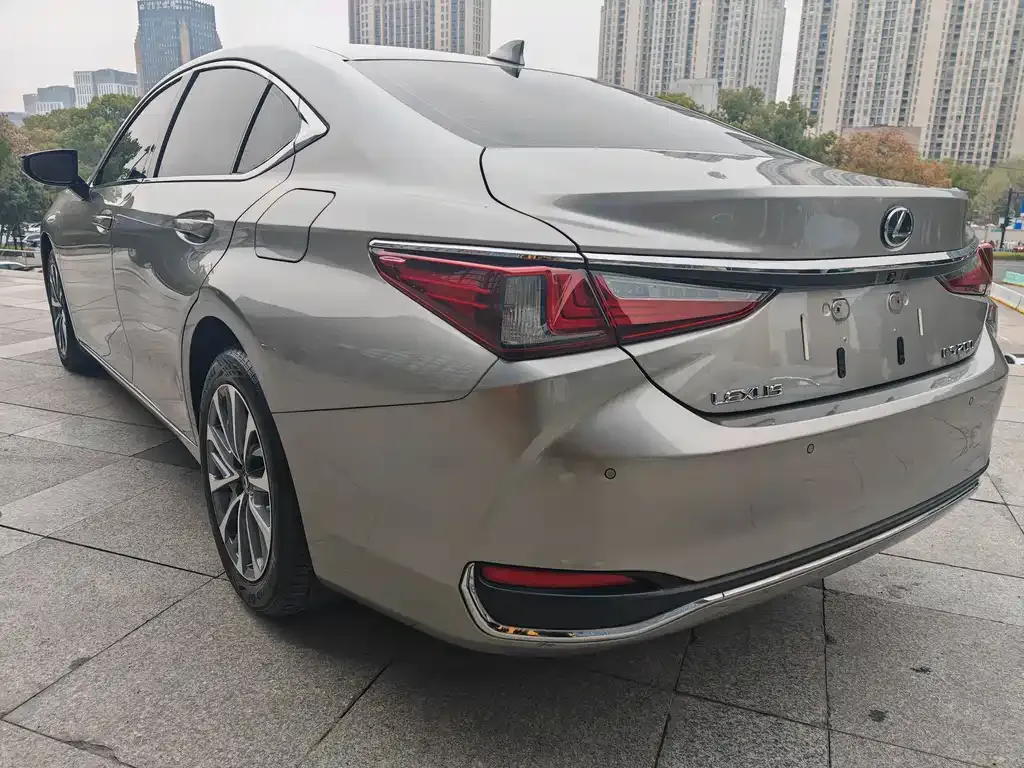 Lexus ES 2023 из CN, фото 3