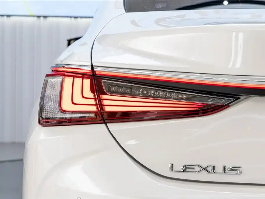 Lexus ES 2024 из CN, фото 5
